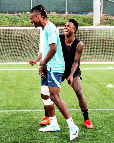 Camavinga y Vinicius entrenan juntos en las instalaciones del equipo de la MLS, Los Angeles Galaxy. 
