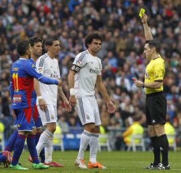 Tarjeta amarilla a Pepe.