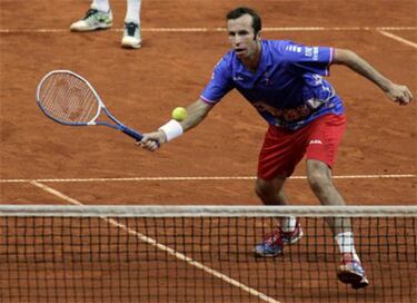 “Stepanek encadena a la perfección el saque y la volea”