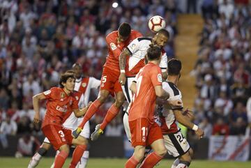 Rapahel Varane y Beb¨¦.