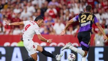 SEVILLE, SPAIN - AUGUST 19: Karim Rekik of Sevilla FC scores his teams first goal during the LaLiga Santander match between Sevilla FC and Real Valladolid CF at Estadio Ramon Sanchez Pizjuan on August 19, 2022 in Seville, Spain. (Photo by Fran Santiago/Getty Images)