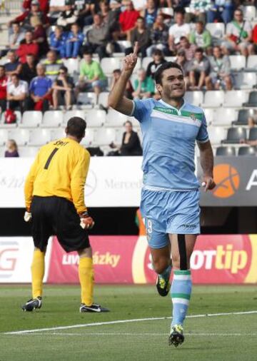 Jugada de gol de Jorge Molina 0-1 alegría