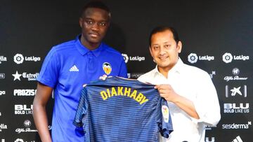 Diakhaby, con Anil Murthy.