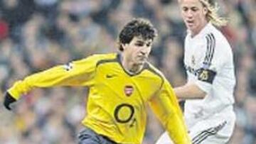 <b>GRAN ESTILO. </b>Seguro y elegante, Cesc le ganó la partida a Guti.