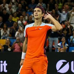 Musetti arrolla a Bernabé Zapata en el camino a cuartos