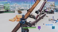 Desafío Fortnite - Baila sobre un reloj de sol, una taza de café gigantesca, y una cabeza de perro metálica gigantesca