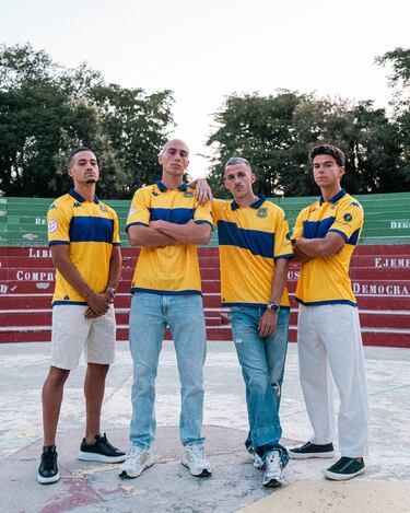 The Athletic, medio deportivo que pertenece a The New York Times (diario estadounidense con sede en la ciudad de Nueva York), ha elegido la camiseta de la primera equipación de la A.D. Alcorcón como la mejor de la temporada. El medio la describió como: "Una belleza, una maravilla, una gloriosa equipación de fútbol"