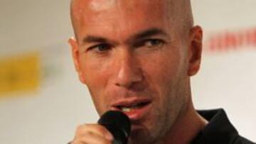Zinedine Zidane: "Benzema respondió bien a la presión"