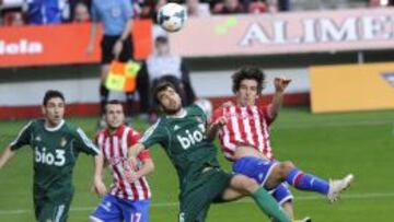 Instante del partido en El Molinón.