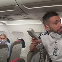 La broma a Jordi Alba que le hizo torcer el gesto durante su discurso por sus 75 partidos