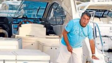 <b>VACACIONES. </b>Alain Migliaccio se reunió ayer con Ribéry en Ibiza.