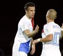 Un doblete de Van Persie mete a Holanda en el Mundial