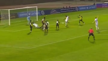 Gran definición: Lichnovsky anotó su primer gol en Arabia... ¡en una semifinal de copa!