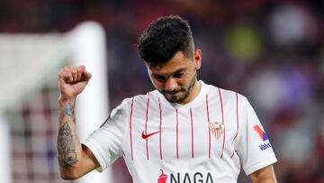 ‘Tecatito’ aporta con asistencia en goleada del Sevilla