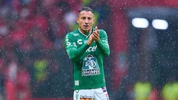 Andres Guardado of Leon during the 15th round match between Toluca and Leon as part of the Liga BBVA MX, Torneo Apertura 2024 at Nemesio Diez Stadium on November 02, 2024 in Toluca, Estado de Mexico, Mexico.
