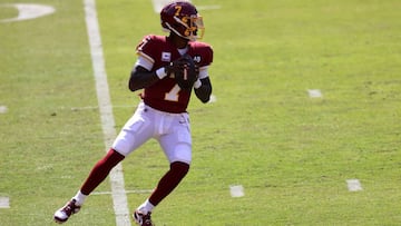 Haskins pas&oacute; para 300 yardas por primera ocasi&oacute;n en su carrera esta tarde durante la derrota 31-14 ante Baltimore Ravens.