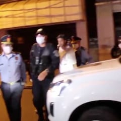 Locura por Ronaldinho tras salir de la cárcel en Paraguay