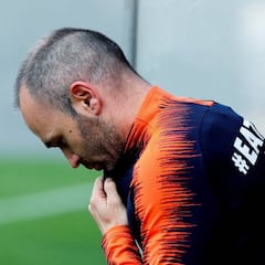 Barcelona - Real Madrid: Iniesta fit for final Clásico