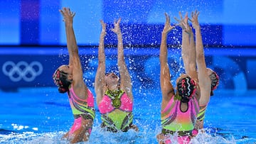 Nuria Diosdado, Joana Jimenez, Pamela Toscano, Regina Alfred, Fernanda Arellano, Itzamary Gonzalez, Jessica Sobrino, Samantha Rodriguez, Glenda Inzunza of Mexico during competition - Artistic Swimming Team Acrobatic Routine Final as part of the Paris 2024 Olympic Games at Aquatics Centre on August 07, 2024 in Paris, .