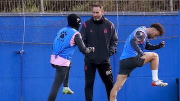 27/11/21 
 ENTRENAMIENTO 
 RCD Espanyol 
 Vicente Moreno (e) RCD Espanyol