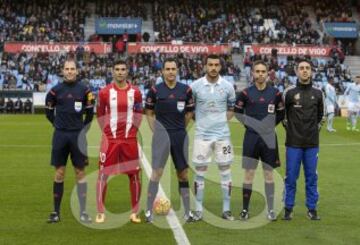 El árbitro Velasco Carballo acompañado por sus asistentes Alonso Fernández y Álvarez Moreno, el cuarto árbitro Villoria Linacero y los capitanes Reyes y Cabral.