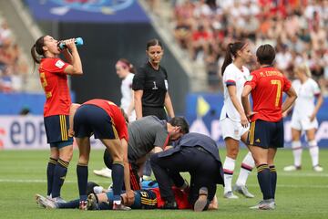 La centrocampista tuvo que ser sustituida en la primera parte tras sufrir un lance donde acabó dañada y no pudo seguir jugando. Entró Nahikari García en su lugar.