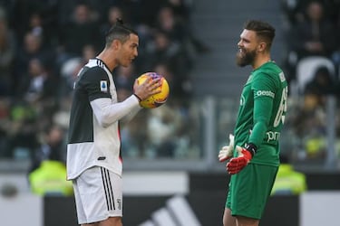 Juventus target Orsolini worth "not less than least €70m" - Sabatini