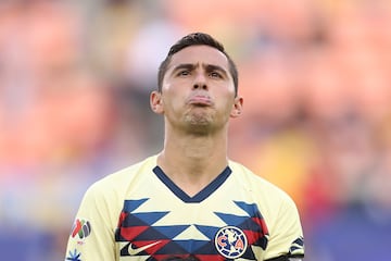 El lateral mexicano lleva 8 años en el América, cuadro en el que ha ganado todo, pero los años ya le pasan factura ya que ha cometido errores en sus últimos partidos con las Águilas que lo ha llevado a ser criticado.