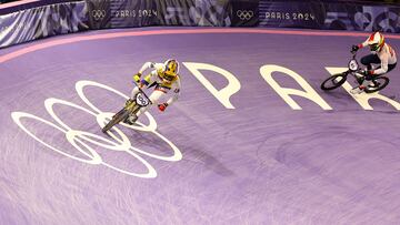 Paris 2024 Olympics - BMX Racing - Women, Last Chance Race - Saint-Quentin-en-Yvelines BMX Stadium, Montigny-le-Bretonneux, France - August 01, 2024. Mariana Pajon Londono of Colombia in action during the last chance race. REUTERS/Agustin Marcarian