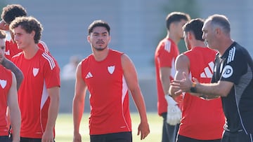 Suazo, en el centro.