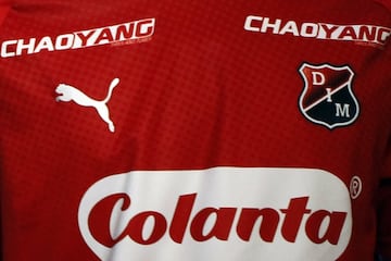 El color rojo seguirá en el primer uniforme del Medellín.