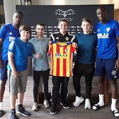 De blanco y por la Iglesia