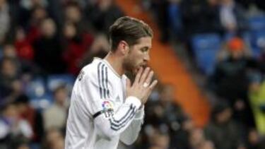 Mou deja libre a David Luiz para hacer hueco a Sergio Ramos