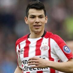 Hirving Lozano fue visto de cerca por el Manchester United