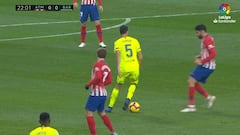 Busquets paró el tiempo: Costa sigue buscándolo...