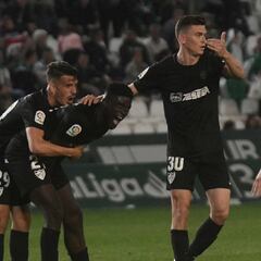 N’Diaye rescata un punto para el Málaga y deprime al Córdoba