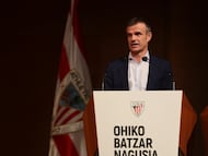 GRAFCAV5862. BILBAO, 30/10/2025.-El presidente del Athletic de BIlbao, Jon Uriarte, durante su intervención este jueves en la Asamblea General Ordinaria del Athletic Club, la cita anual de la Junta Directiva con los socios compromisarios, los que representan a la masa social rojiblanca. EFE/Luis Tejido