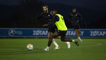 Jugadores del Alavés durante un entrenamiento.