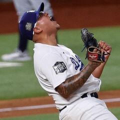 Julio Urías es histórico, cerró temporada con 20 victorias