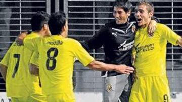 <b>LETAL. </b>Marco Ruben firmó el gol del triunfo amarillo para alegría de todo el filial.