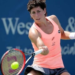 Carla Suárez pasa a segunda ronda; Arruabarrena, eliminada