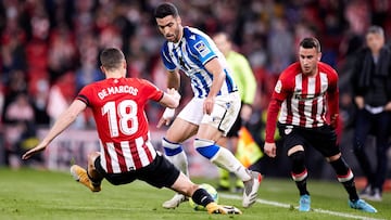 Mikel Merino ante De Marcos y Berenguer ante la Real en San Mam&eacute;s.