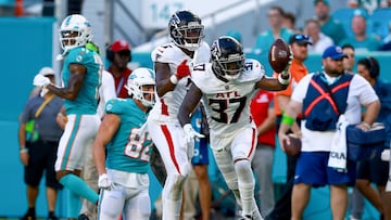 MIAMI GARDENS, FLORIDA - AUGUST 11: DeMarcco Hellams #37 of the Atlanta Falcons reacts after intercepting the ball against the Miami Dolphins during the first quarter in a preseason game at Hard Rock Stadium on August 11, 2023 in Miami Gardens, Florida. Megan Briggs/Getty Images/AFP (Photo by Megan Briggs / GETTY IMAGES NORTH AMERICA / Getty Images via AFP)