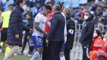 Nano Mesa es sustituido por unas molestias en la pierna derecha en el partido contra el Valladolid.