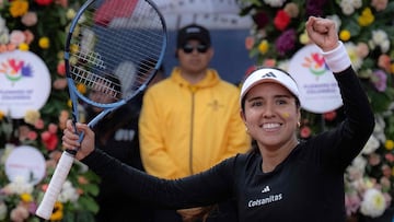 Colombia's Camila Osorio celebrates her victory against Germany's Tatjana Maria during their WTA Bogota 2025 women's singles quarterfinal match in Bogota on April 4, 2025. (Photo by Luis ACOSTA / AFP)