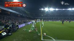 El gol olímpico de Joaquín que hizo delirar a los hinchas de Betis