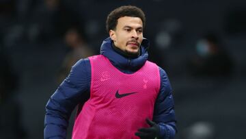 London (United Kingdom), 05/01/2021.- Dele Alli of Tottenham warms up during the English Carabao Cup semi final soccer match between Tottenham Hotspur and Brentford in London, Britain, 05 January 2021. (Reino Unido, Londres) EFE/EPA/Clive Rose / POOL EDIT