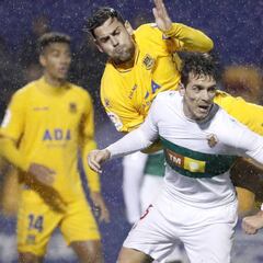 Una oposición a Policía Nacional deja a Pacheta sin Manolín