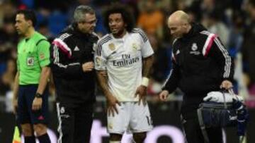 Marcelo abandona el terreno de juego lesionado.