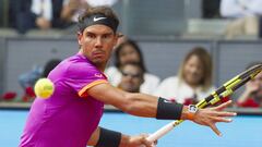 Nadal arrolla a Djokovic